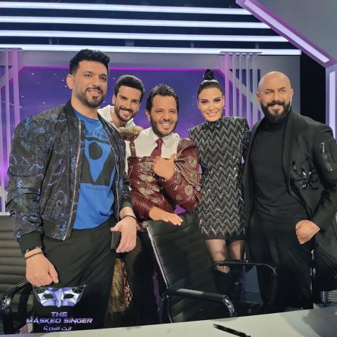 نيشان خلف شخصية الصقر في "The Masked Singer إنت مين"